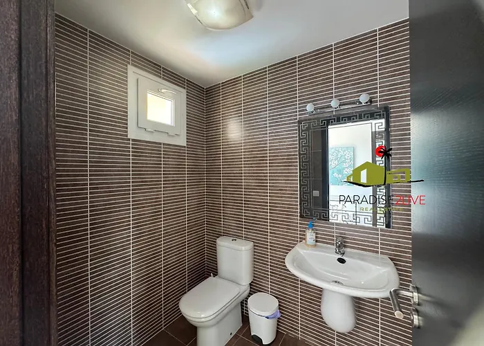 Golden Park فيلة *