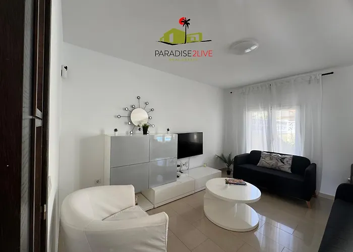 فيلة Golden Park *